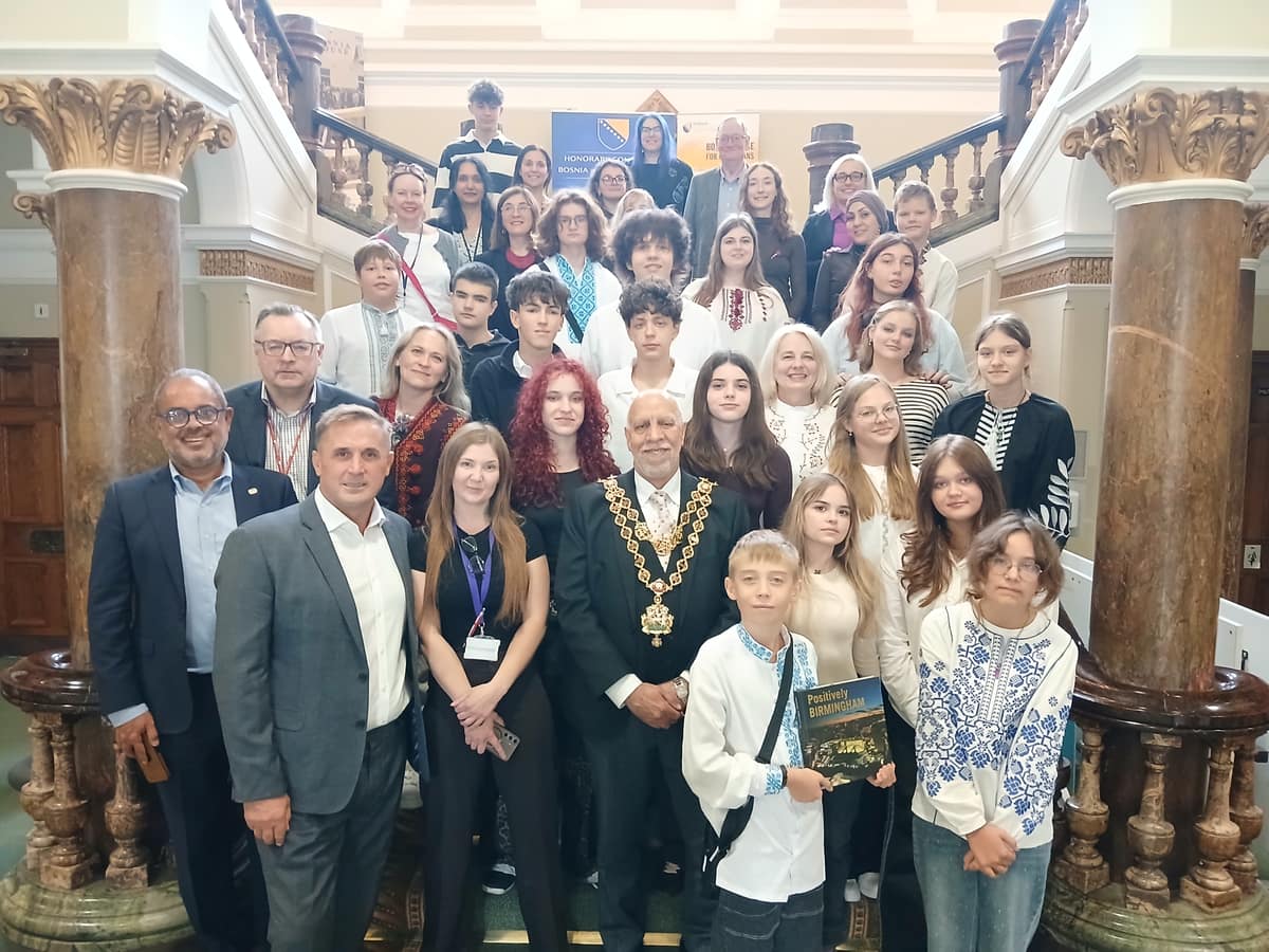 ​​​​​​​Lord Mayor welcomes young Ukrainians visiting Birmingham — Birmingham news photo
